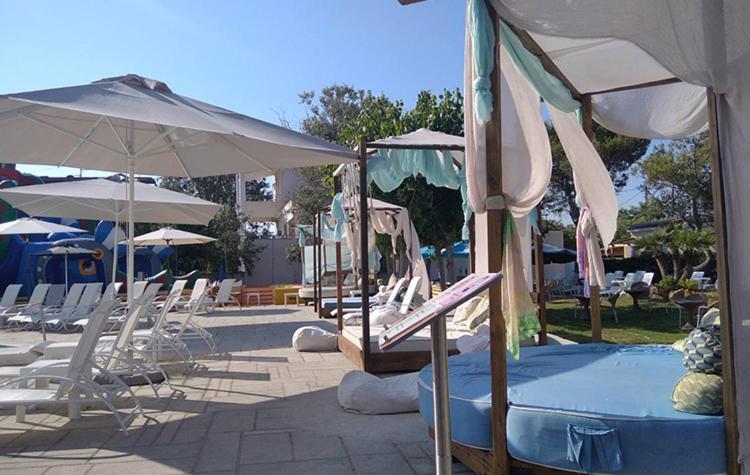Marzi Beach And Bungalows Kokkónion Exterior foto