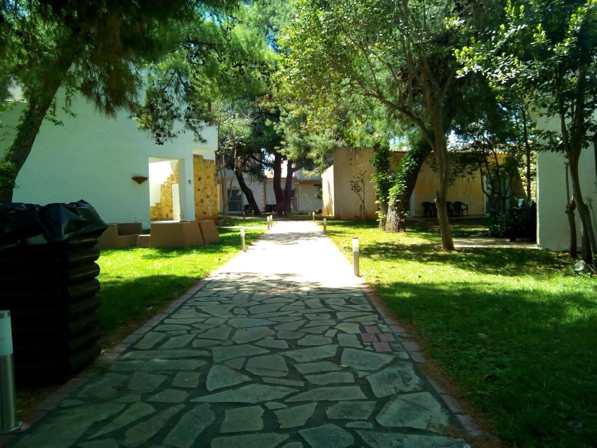 Marzi Beach And Bungalows Kokkónion Exterior foto