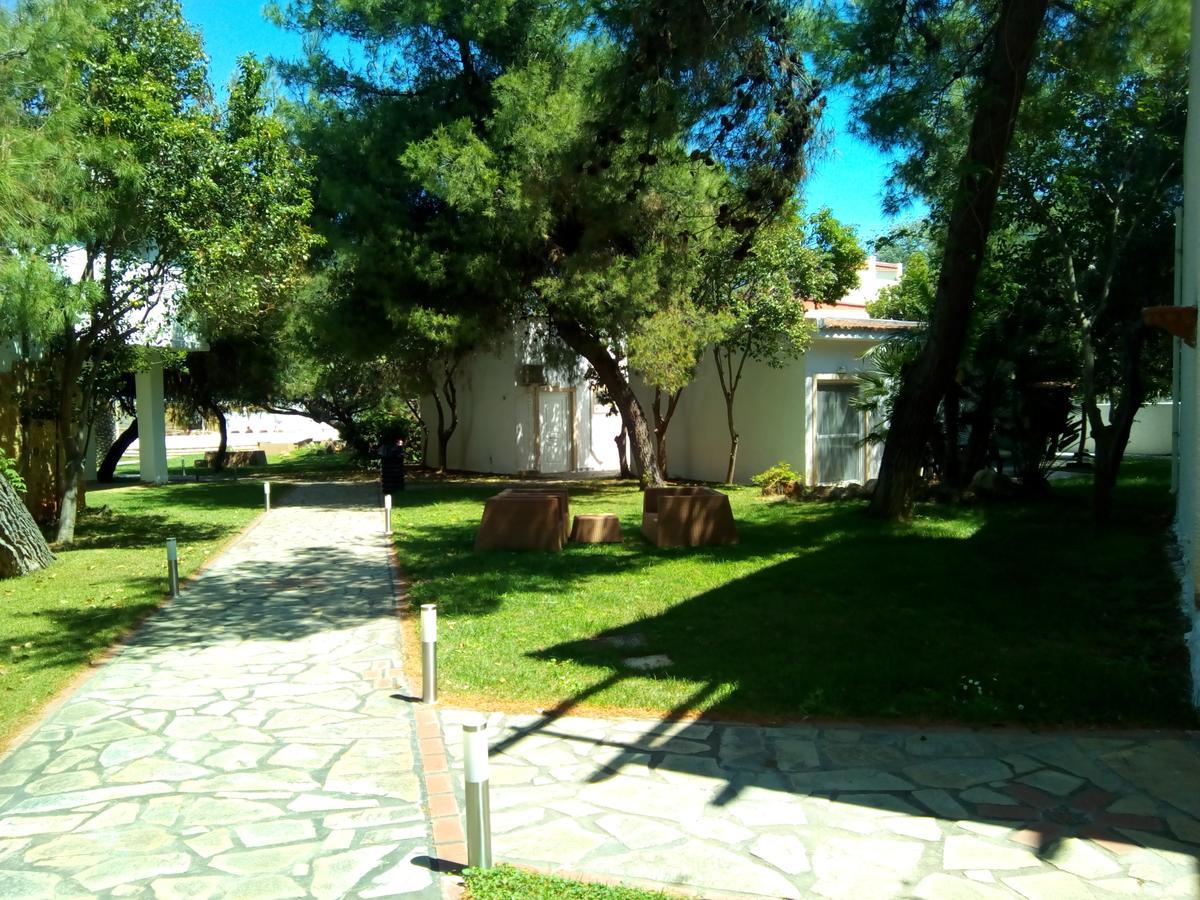 Marzi Beach And Bungalows Kokkónion Exterior foto